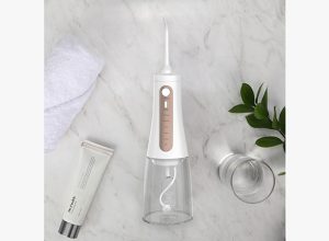 Як почистити зуби вдома